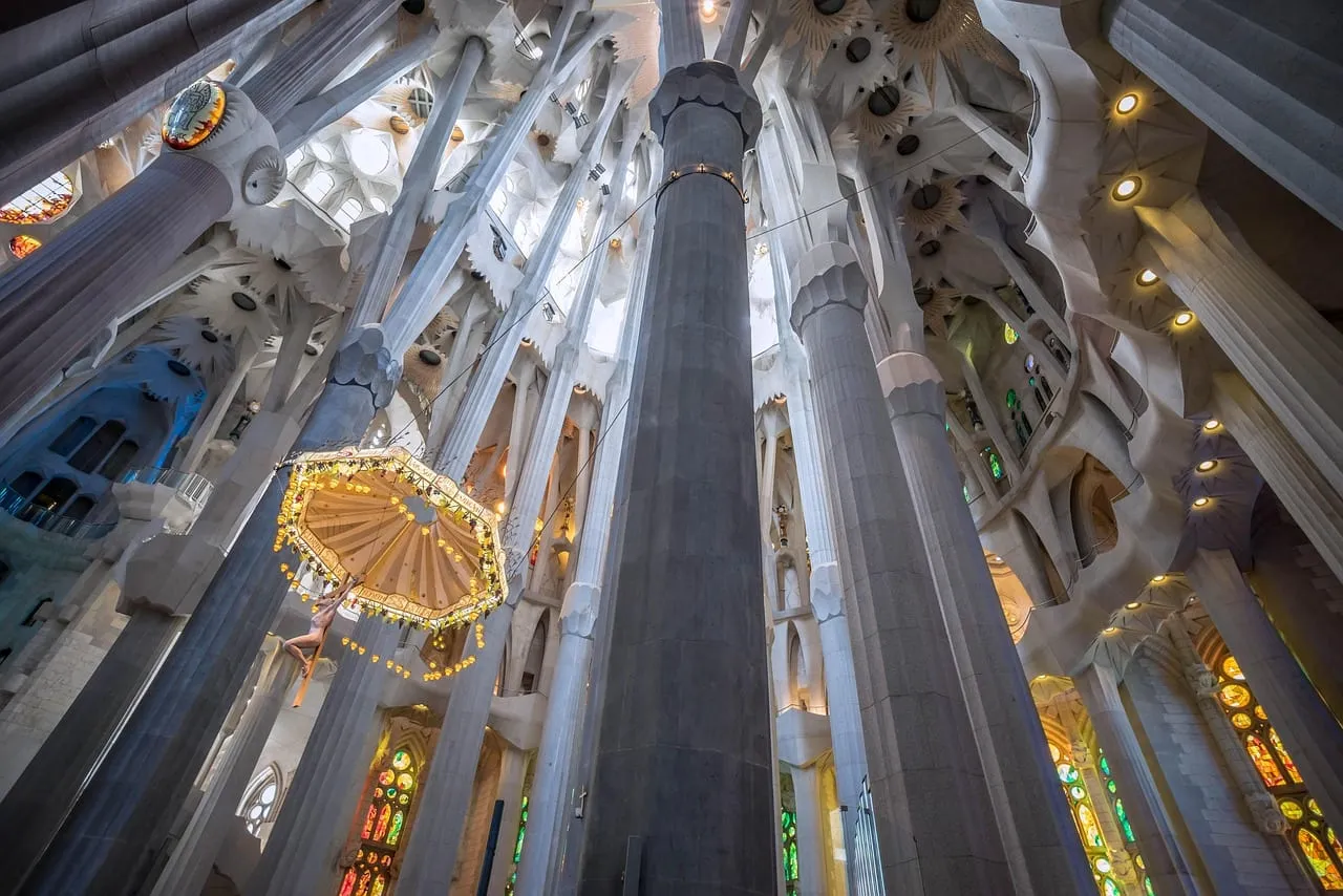 Columnas ramificadas en el interior de la Sagrada Familia
